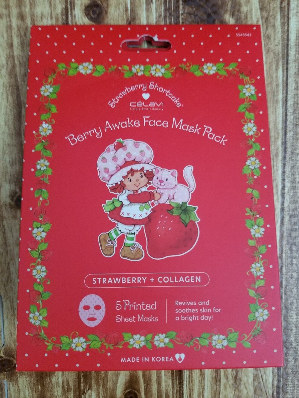 Celavi x Strawberry Shortcake "Berry Awake" face Sheet mask Pack Collagen